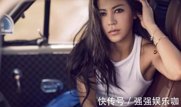 姚贝娜|她三年前被那英淘汰,如今和那英平起平坐!网友:这脸打的疼吗?