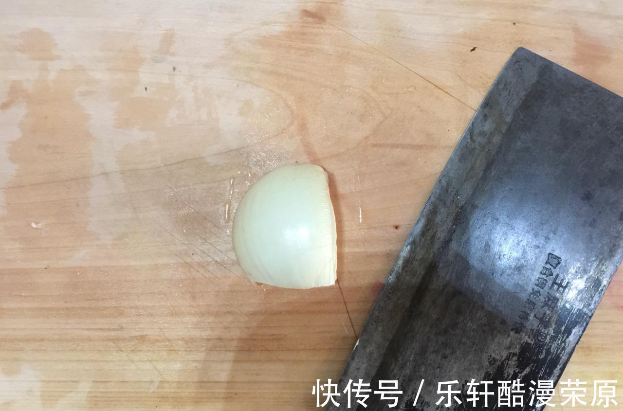 美味|吃了这么多年的洋葱烤鸡翅，知道怎么做更入味，更美味吗