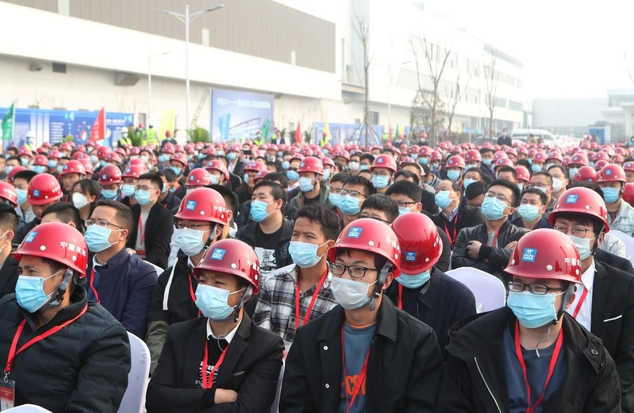 走进|700余人共赴“智”造盛宴 机电工程全国观摩会走进郑州光电显示产业园