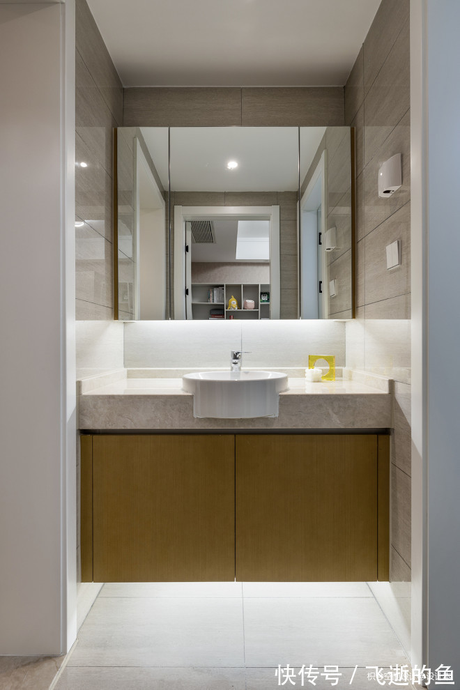 透明柜|123㎡入户透明柜面+亲子墙，超温馨！