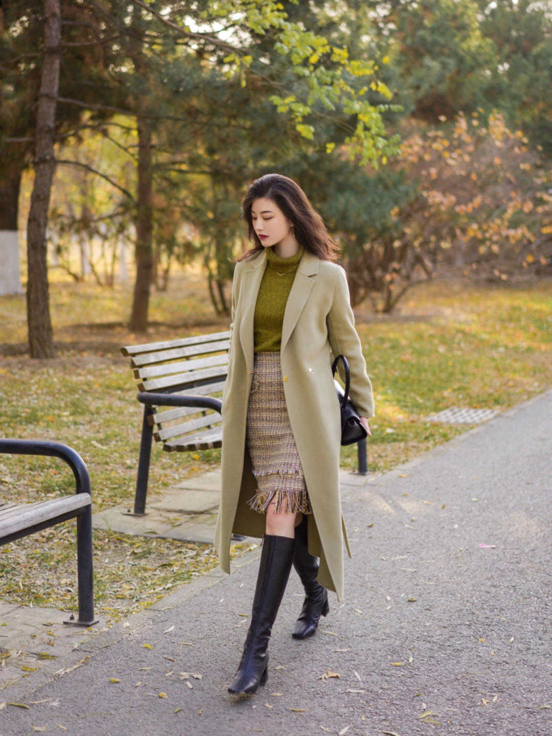 双腿|长筒靴不好驾驭?可以参考潮人的穿搭示范,优雅显腿长