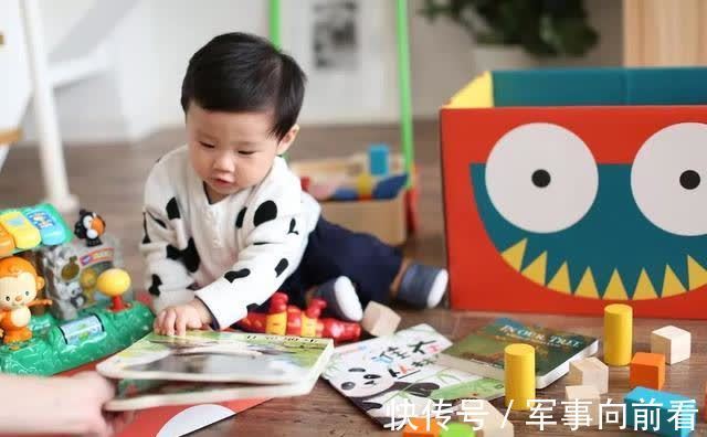 哭泣|妈妈,用了玩具放回去,根据孩子反应,能看出家教如何