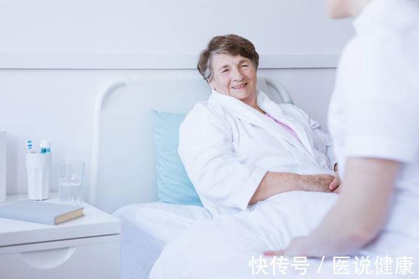 医生|医生表示:当老人有这6个情况,或许是帕金森已经“缠上”了