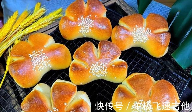 豆沙馅|孩子特别喜欢的小面包，细腻拉丝零失败，蓬松暄软口感好！
