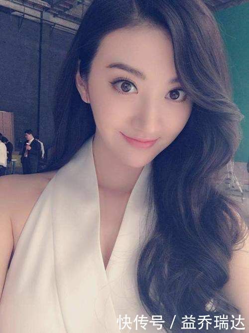 身高|身高不到160cm的女生,尽量避开这3种发型,不仅显矮还没气质