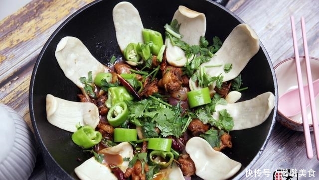 油锅烧热|天冷,多给家人吃这6道菜,保暖驱寒增加免疫力,一冬不生病