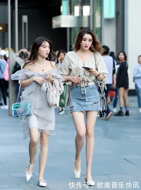 暑假怎么穿,热裤配拖鞋