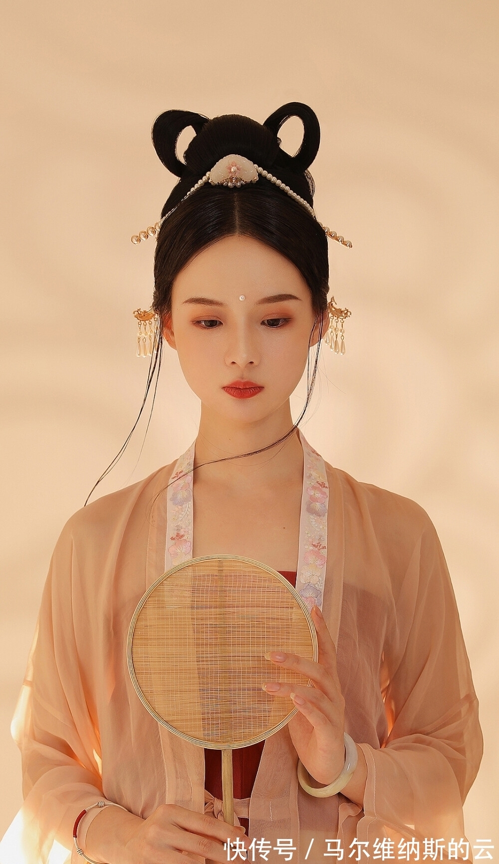 刘禹锡|刘禹锡很经典的一首诗,短短28字成千古名篇,第3句太惊艳