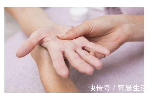 穴位|坚持手掌按摩,4个好处收入囊中,很多人都想象不到!