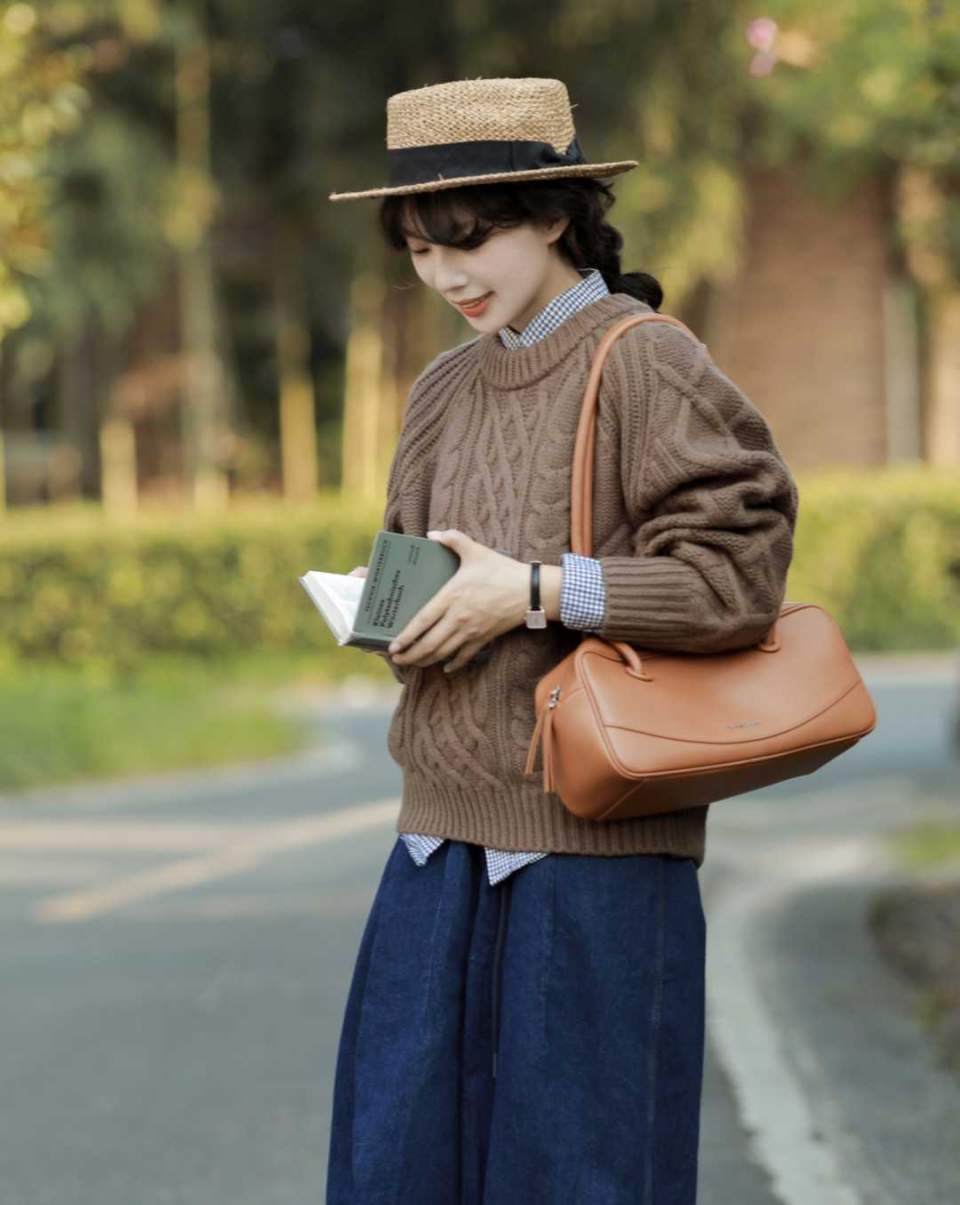 咖色|小个子女生不露腿穿搭法来喽!又美又可爱,软糯效果真的超减龄