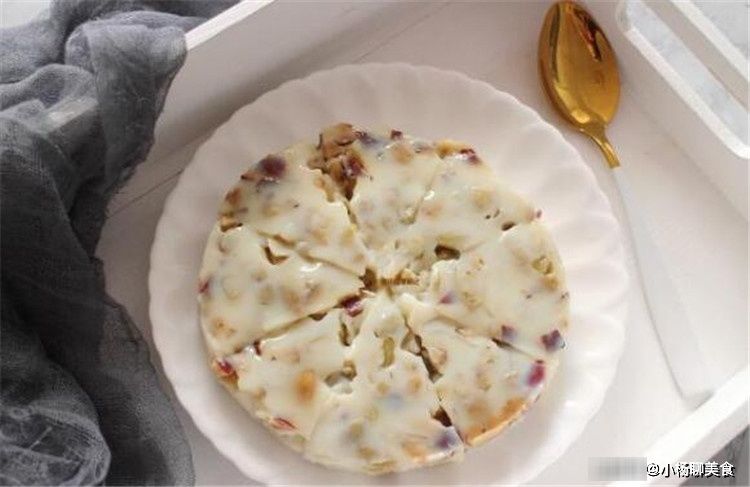 零食|夏天别吃冷饮了，试试用牛奶做成零食，香甜软糯，比冰淇淋还好吃