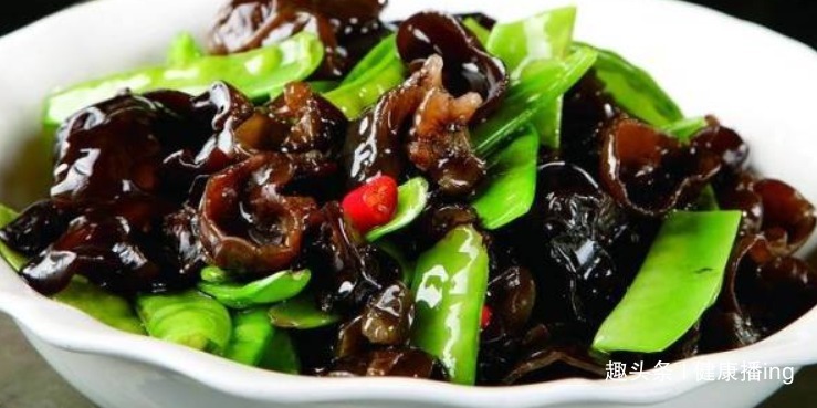 肝脏|女人不想老太快,常吃以下食物,养护肝脏,祛除黑斑,美容抗衰老