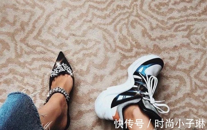 帆布鞋|原来,换一双鞋,穿衣风格真的会变时髦!