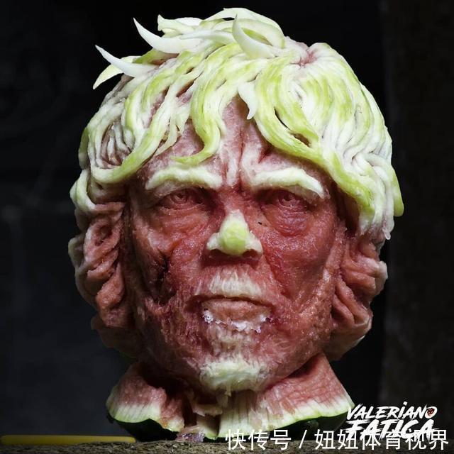 权力的游戏|他把西瓜雕刻成各种形象,画面让人毛骨悚然