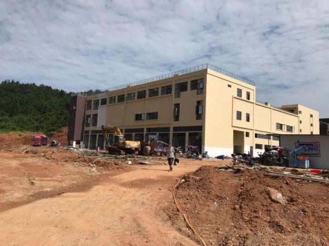 商户|这个菜市场上下二层，95个店面，94个摊位，摸底登记火热进行中。