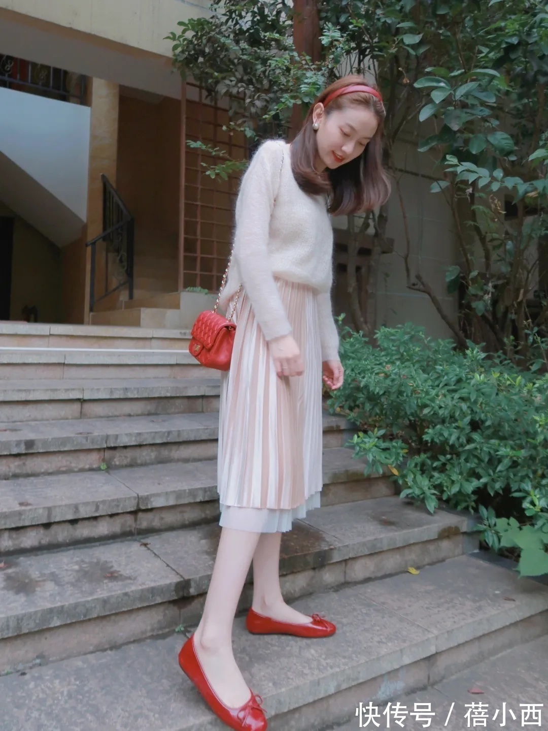 优雅|建议多穿“毛衣”,搭配牛仔裤高级时髦,搭配半身裙优雅到骨子里