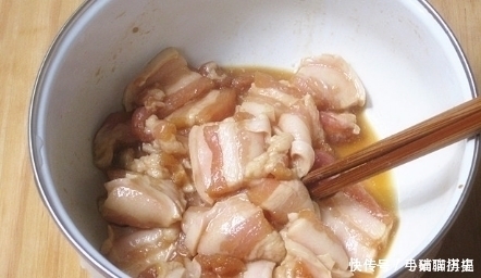 掌握炒菜“2窍门”,不管炒什么菜都好吃不油腻,味道不比饭店差