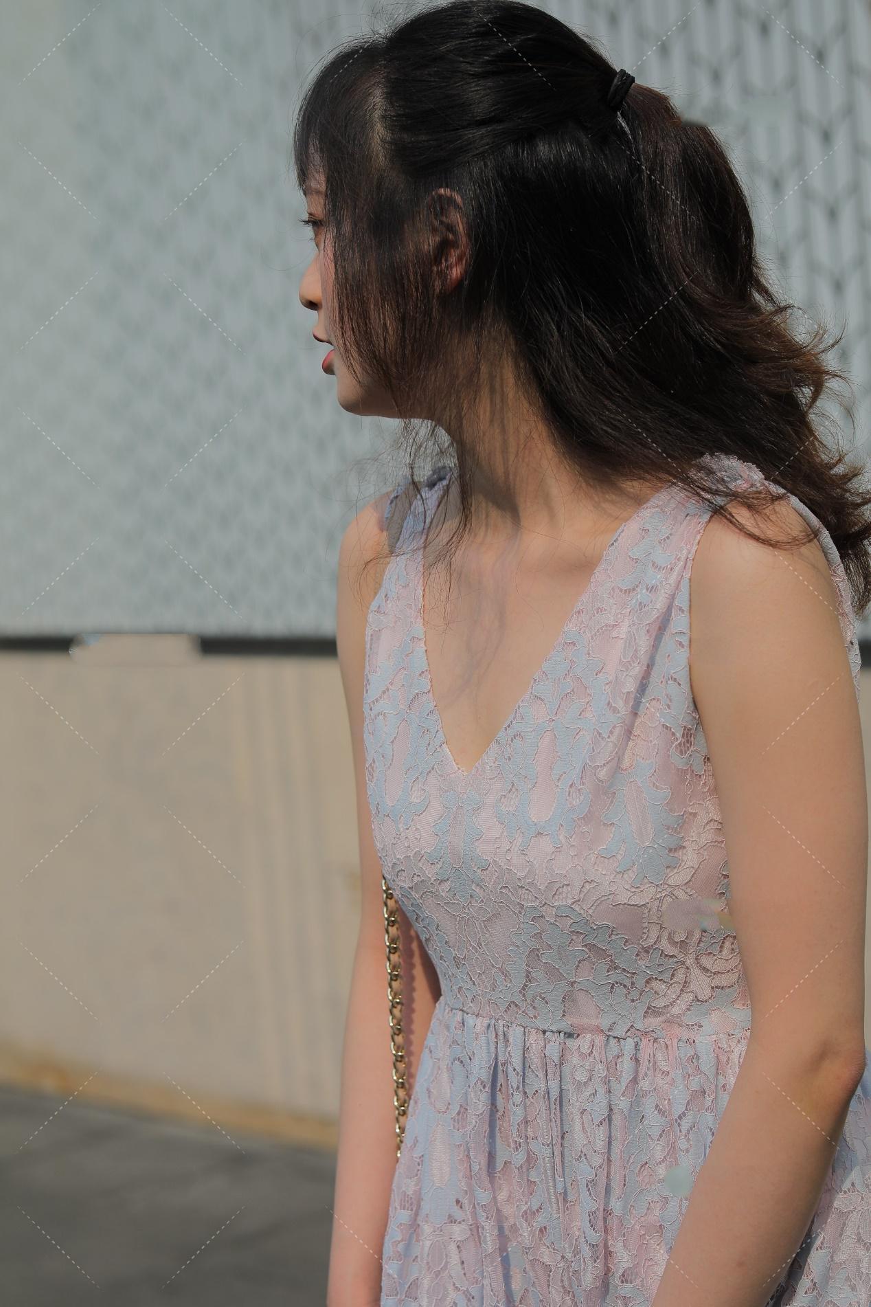  优雅|无袖收腰连衣裙, 粉紫色图案设计, 高贵优雅