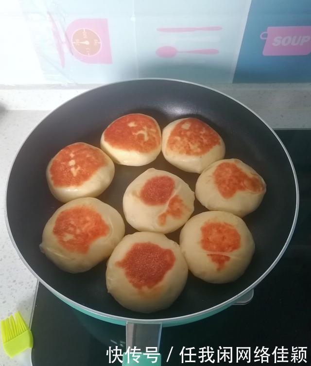 菠萝|吃了四十年的菠萝,这种吃法最过瘾,香甜松软,一次八个没吃够。