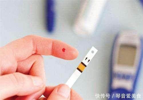 糖尿病人更需要吃零食?营养师:吃对3种零食,对血糖稳定有帮助