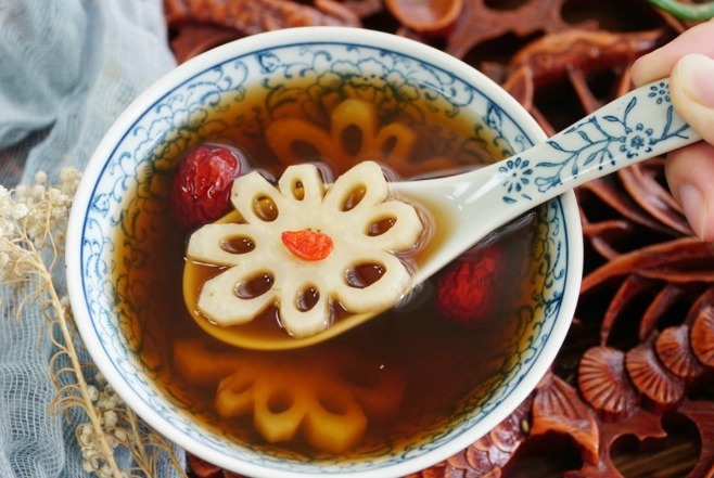 红枣|建议中老年入秋少吃肉,若不差钱多吃这5种食物,营养高好吸收