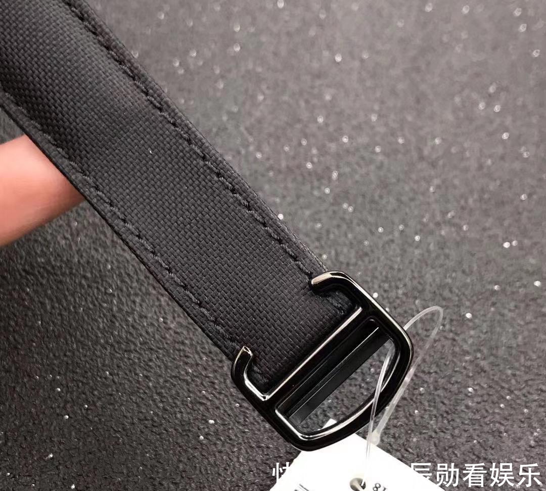 评测|「拒绝一眼假」V6厂卡地亚蓝气球黑骑士复刻表做工评测！