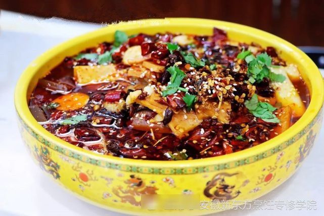 送你一顿美食大餐！冬季美食热辣上线，一口入魂！