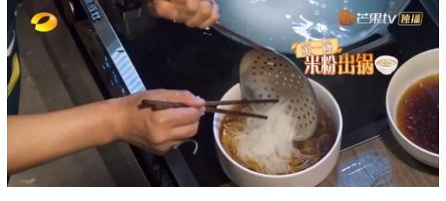 向往的生活|“TREE HOUSE”10人做客蘑菇屋,火星人集成灶助力黄磊搞定流水席