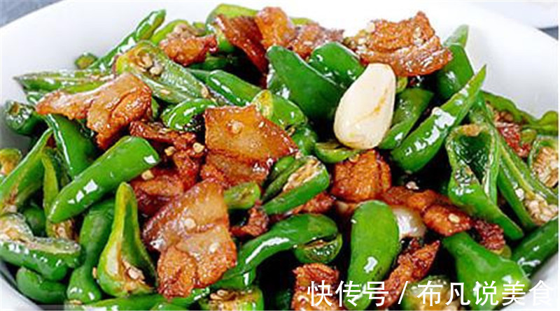 当你炒肉时,不要直接到锅里去。加入此步骤,炒肉嫩可口。