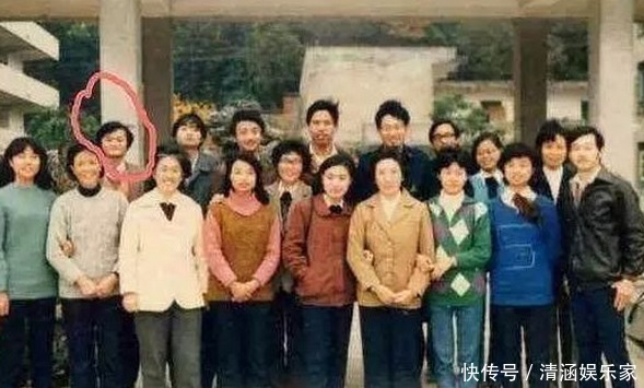老照片|看了马云同学聚会的老照片，终于明白什么是大佬，位置决定了态度
