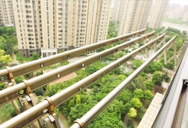 实用|越来越多家庭阳台不装固定晾衣杆了,都流行装这个,太实用了