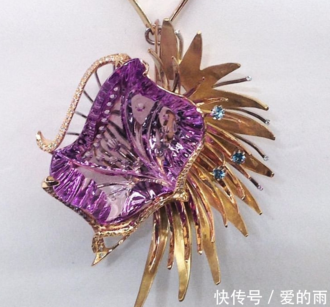 伊丽莎白泰勒#它的紫色恰似伊丽莎白泰勒的眼睛,它就是传说中的暗夜珠宝明星