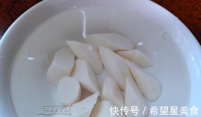 山药小米粥|9月金秋，山药和它一起煮真合适，暖胃去秋燥，常吃它舒坦过秋天！