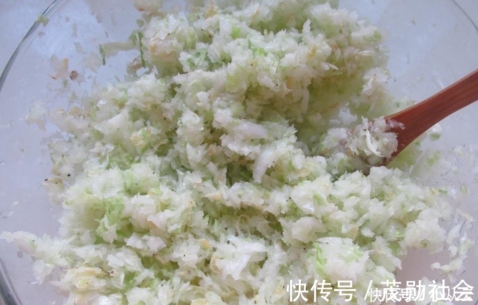 冬天用它包饺子, 比肉馅香100倍, 皮薄馅大1周吃2次, 乳腺不生病