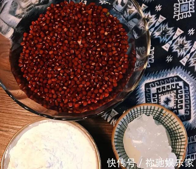 红豆粥|睡前一碗红豆粥！补气又补血！脸色红润有光泽～美味极了