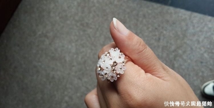 尾戒|戒指戴在不同的手指都有独特意义,告诉其中的意思,别戴错!