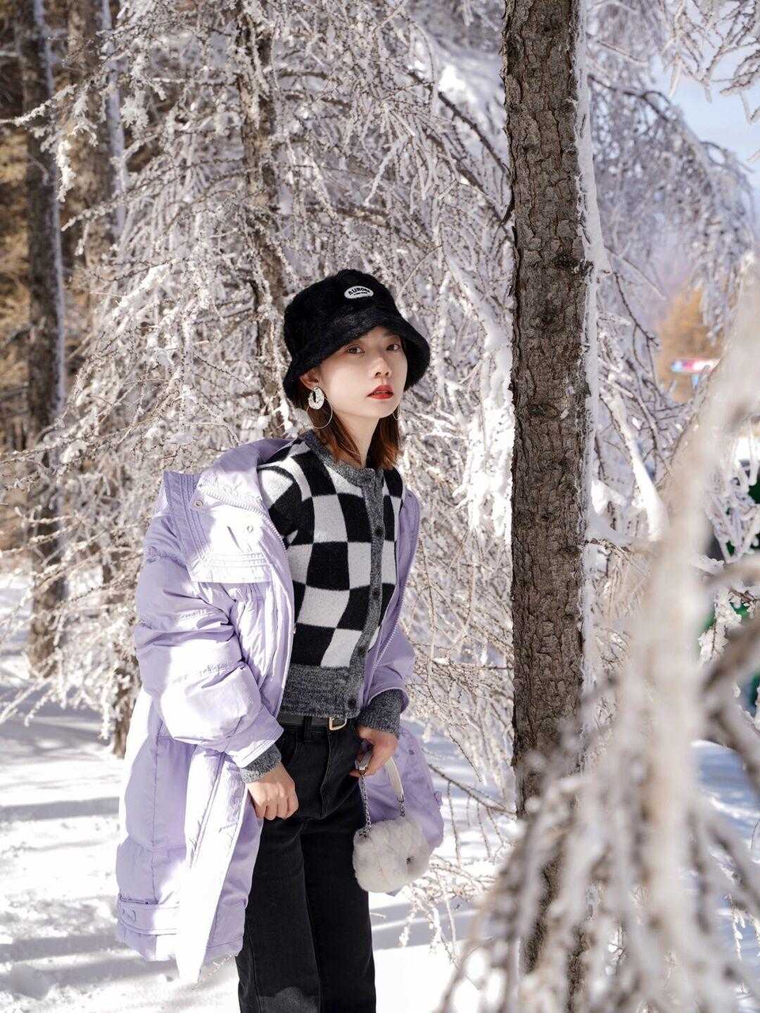 米黄色|长款羽绒服搭什么最好看?码住这三件,每天上街美的都不重样