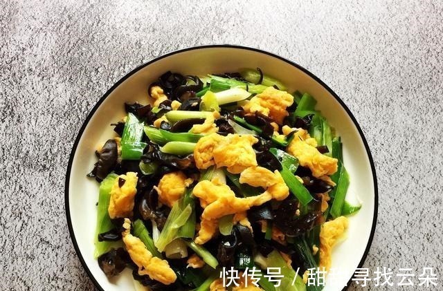 3口之家的午餐，不精致但很用心，荤素搭配营养全，每样都好吃！