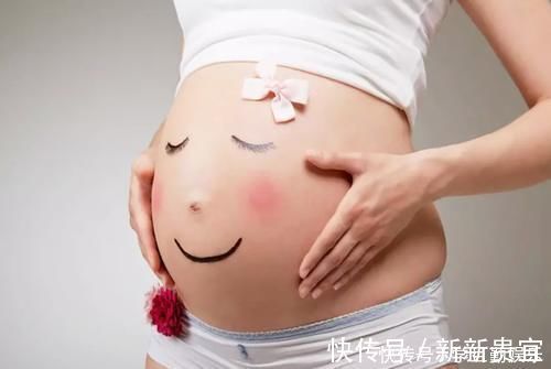 宝宝|孕妈平躺睡觉时,胎宝宝是啥感受?怀孕时期不同,孕妈睡姿讲究大