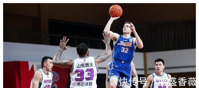 男篮|山东男女篮冰火两重天,女篮连胜进前三,男篮为进季后赛而战!