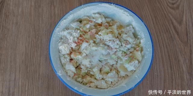 面食这做法火了,不用酵母不用泡打粉,开水一烫个个鼓大泡,真香