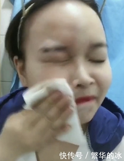 画风|抖音女孩直播卸妆,嘴里却塞的卫生纸,画风“清奇”