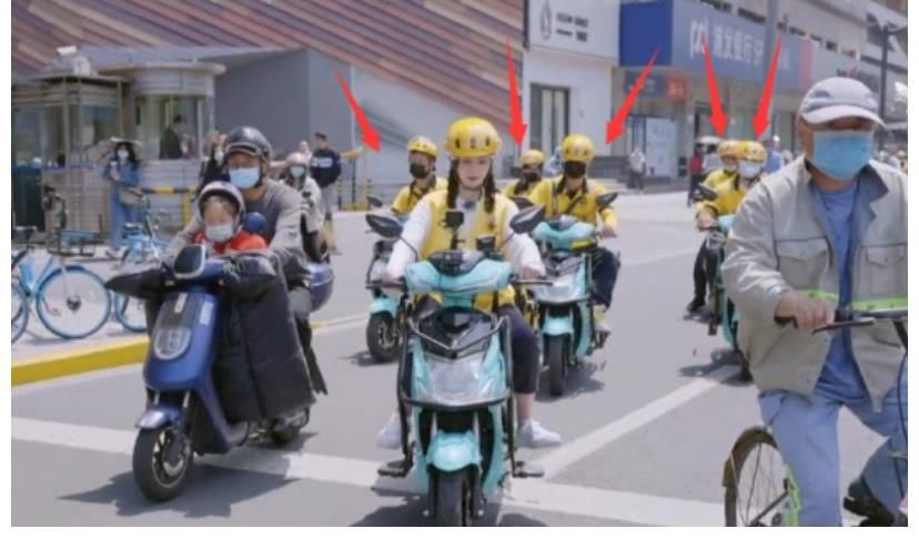 外卖|耍大牌？沈梦辰录综艺时送外卖，身旁五个保镖保驾护航引热议