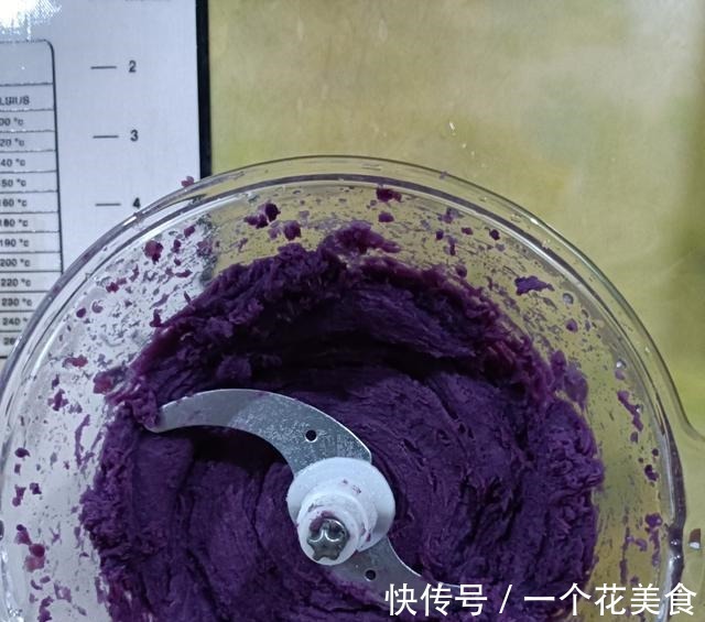 水晶紫薯糕，晶莹剔透，好吃不上火！