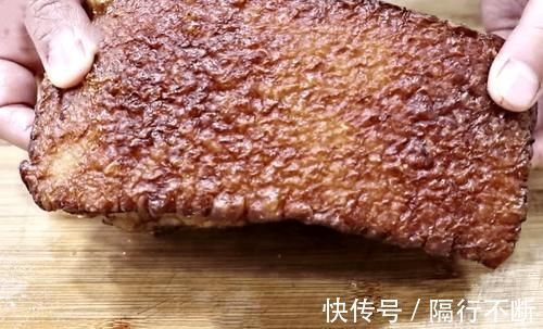 米酒|天冷了，做出来的扣肉，做法简单，锅中一蒸，鲜嫩多汁，而且还不油腻