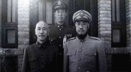 笑话|马步芳带儿子见老蒋，由于没文化，惹出个笑话