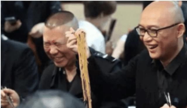 面馆|岳云鹏面馆106元一碗面,为啥却没人吐槽看到面条后都“闭嘴”了