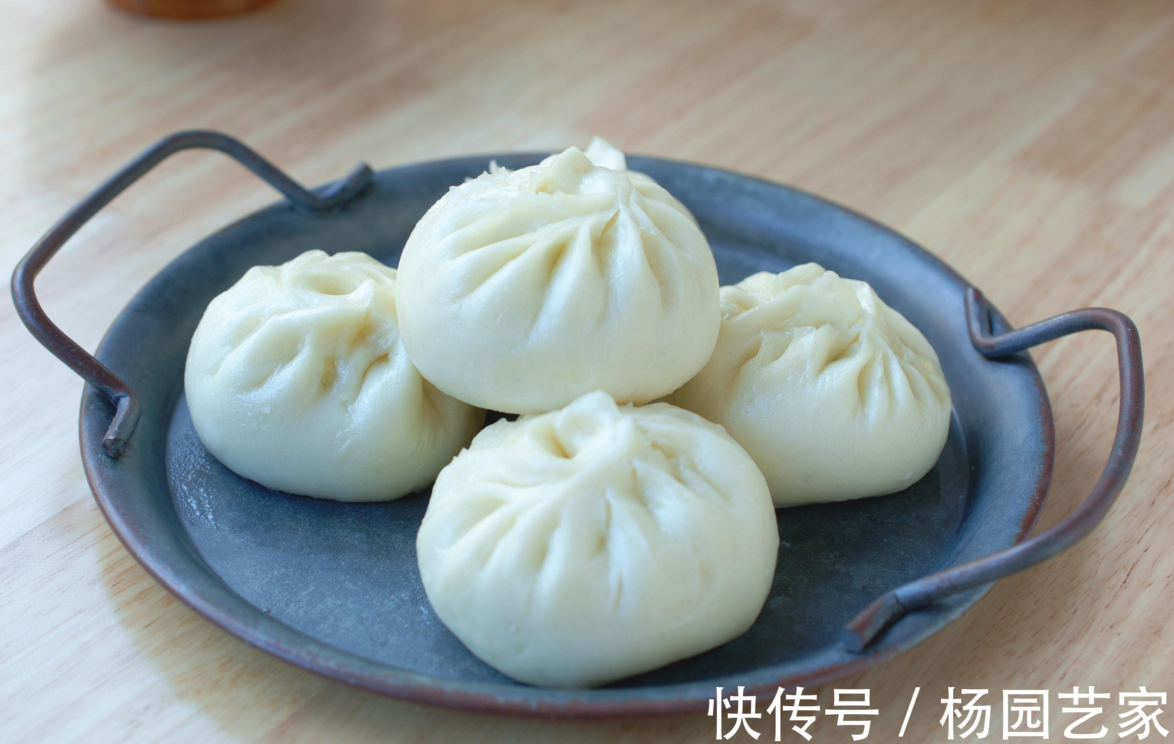 6块钱买了一大把，加4个鸡蛋蒸了2锅大包子，又鲜又嫩真香啊！