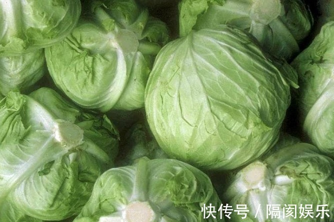 卷心菜|卷心菜和一宝搭配吃,预防感冒,保肝护肝,现在知道还不算晚