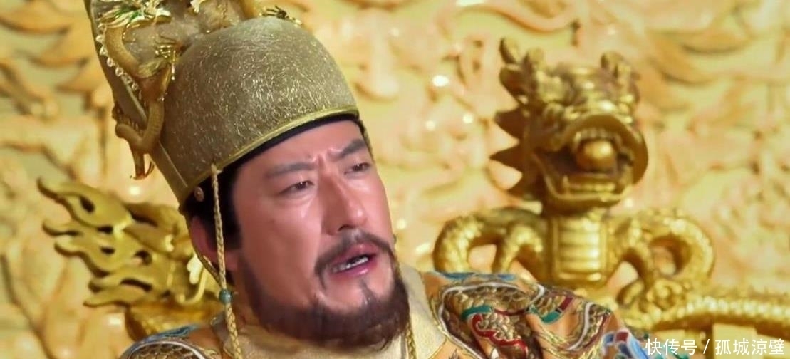 为官|朱元璋在农舍避雨,农民说出姓名后,朱元璋立刻封他世代为官!